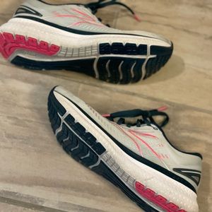 Women’s Brooks Glycerine 19